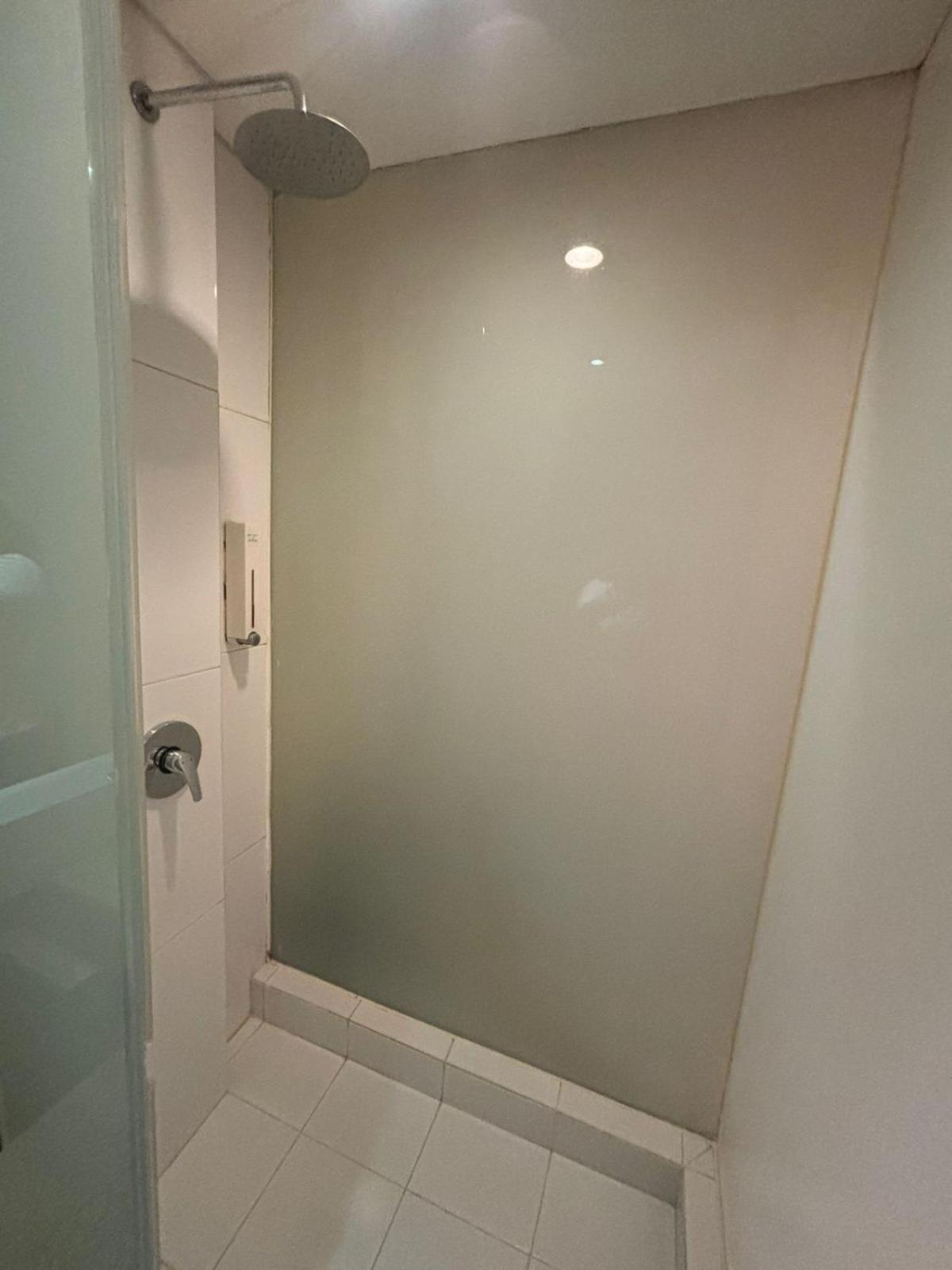 V Hotel Tebet Jakarta Exterior photo